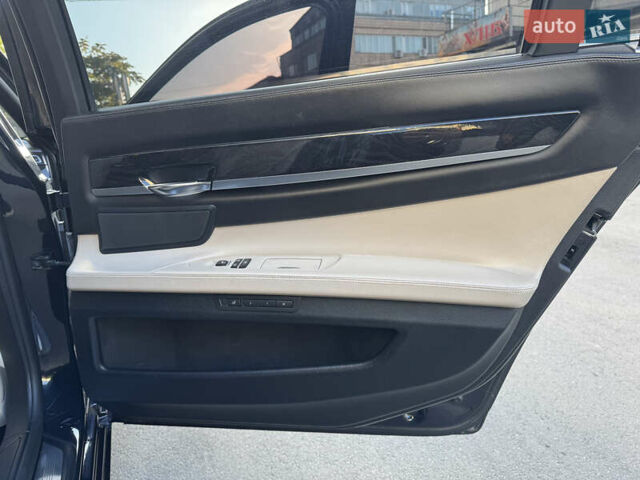 Черный БМВ 7 Серия, объемом двигателя 4.39 л и пробегом 275 тыс. км за 12800 $, фото 31 на Automoto.ua