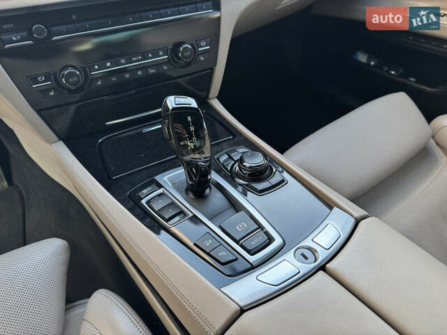 Черный БМВ 7 Серия, объемом двигателя 4.39 л и пробегом 275 тыс. км за 12800 $, фото 21 на Automoto.ua