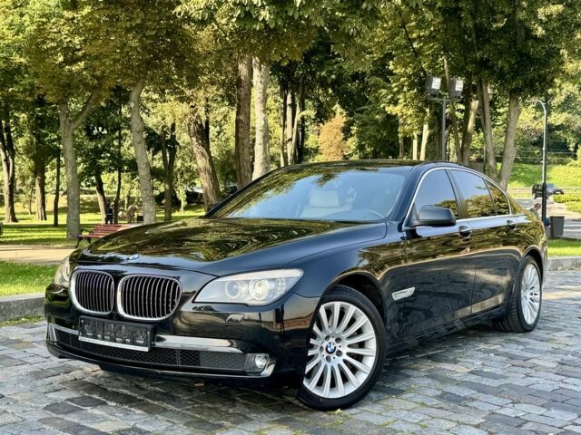 Черный БМВ 7 Серия, объемом двигателя 4.4 л и пробегом 80 тыс. км за 19333 $, фото 6 на Automoto.ua