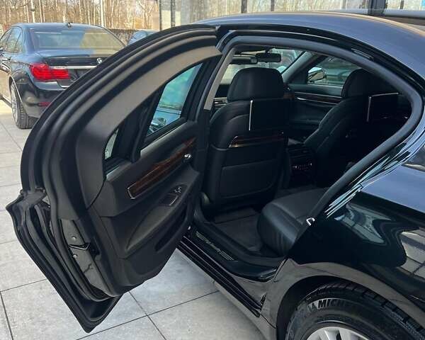 Черный БМВ 7 Серия, объемом двигателя 0 л и пробегом 21 тыс. км за 140473 $, фото 11 на Automoto.ua