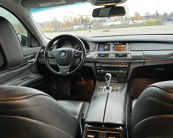 Черный БМВ 7 Серия, объемом двигателя 2.98 л и пробегом 204 тыс. км за 12300 $, фото 7 на Automoto.ua