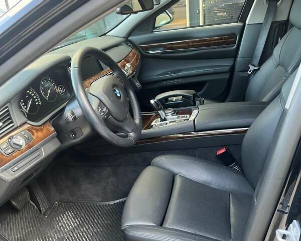Черный БМВ 7 Серия, объемом двигателя 0 л и пробегом 21 тыс. км за 140473 $, фото 7 на Automoto.ua