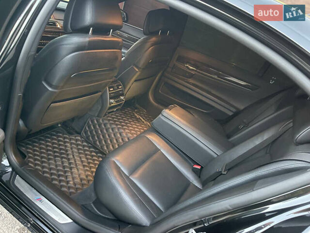 Чорний БМВ 7 Серія, об'ємом двигуна 2.98 л та пробігом 306 тис. км за 14700 $, фото 10 на Automoto.ua