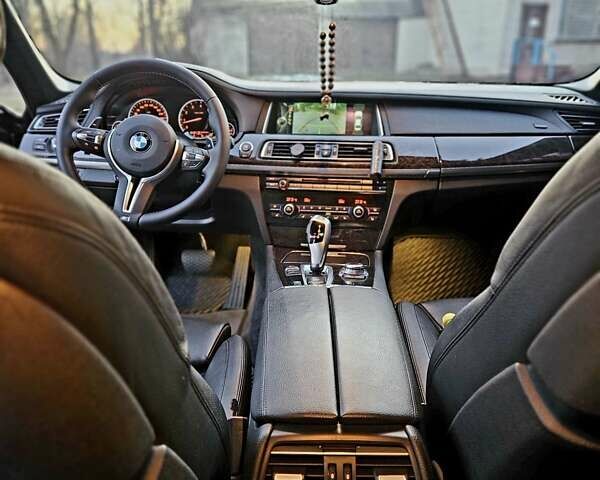Чорний БМВ 7 Серія, об'ємом двигуна 2.98 л та пробігом 157 тис. км за 20000 $, фото 23 на Automoto.ua