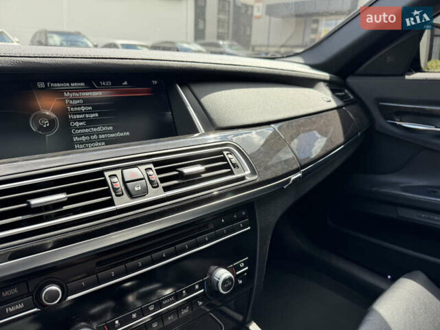 Черный БМВ 7 Серия, объемом двигателя 2.98 л и пробегом 281 тыс. км за 17777 $, фото 22 на Automoto.ua