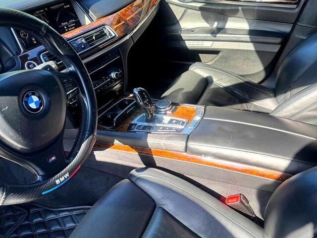 Черный БМВ 7 Серия, объемом двигателя 3 л и пробегом 240 тыс. км за 24500 $, фото 5 на Automoto.ua