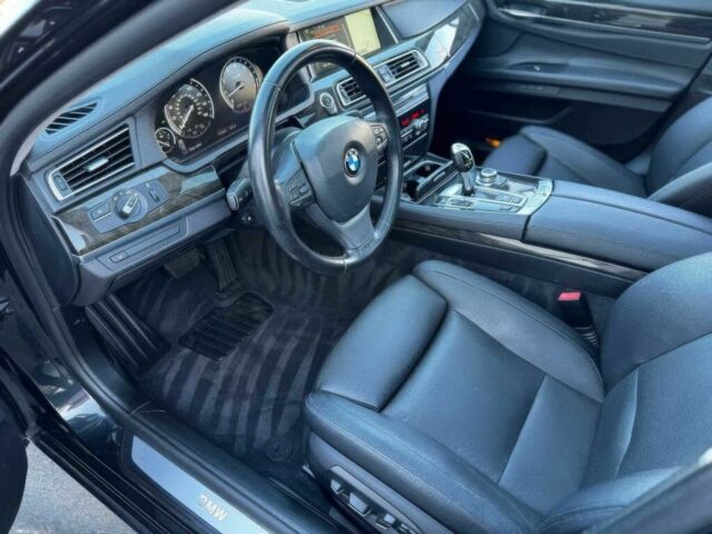 Черный БМВ 7 Серия, объемом двигателя 3 л и пробегом 83 тыс. км за 4300 $, фото 12 на Automoto.ua