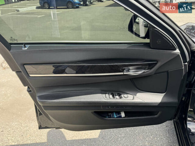 Черный БМВ 7 Серия, объемом двигателя 2.98 л и пробегом 281 тыс. км за 17777 $, фото 20 на Automoto.ua