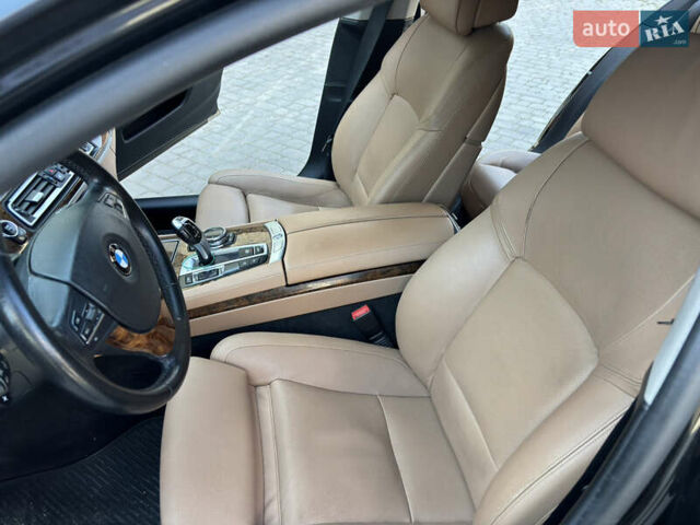 Черный БМВ 7 Серия, объемом двигателя 3 л и пробегом 196 тыс. км за 18600 $, фото 18 на Automoto.ua