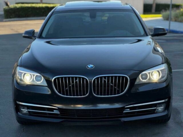 Черный БМВ 7 Серия, объемом двигателя 3 л и пробегом 83 тыс. км за 4300 $, фото 1 на Automoto.ua