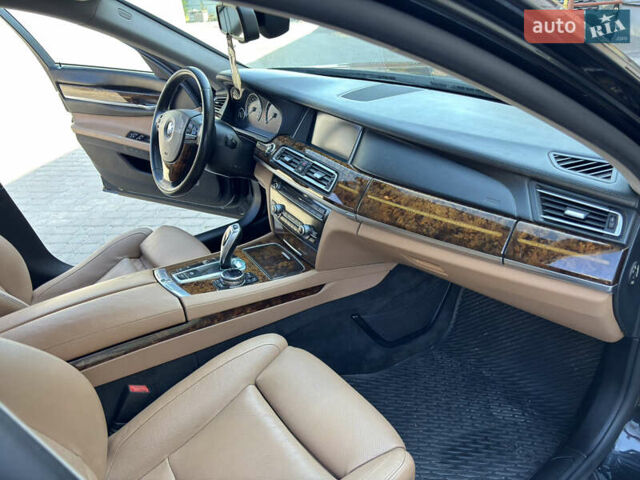 Черный БМВ 7 Серия, объемом двигателя 3 л и пробегом 196 тыс. км за 18600 $, фото 30 на Automoto.ua