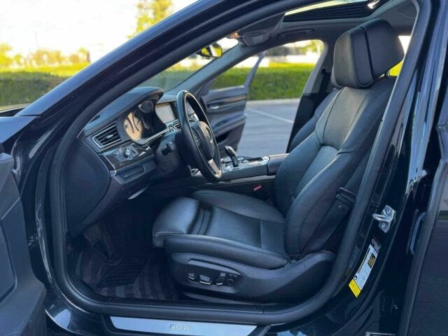 Черный БМВ 7 Серия, объемом двигателя 3 л и пробегом 83 тыс. км за 4300 $, фото 7 на Automoto.ua