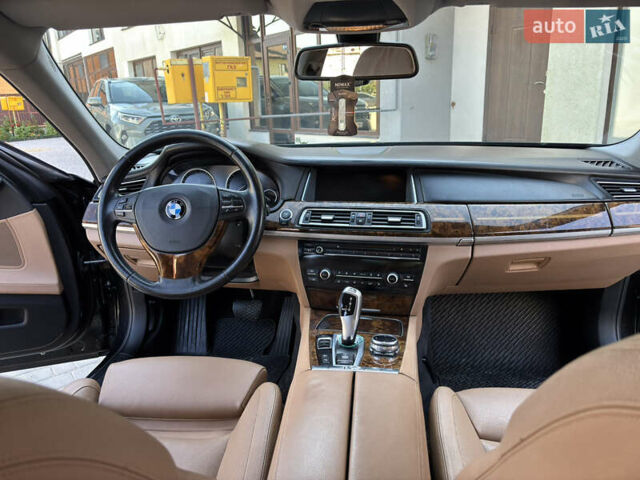 Черный БМВ 7 Серия, объемом двигателя 3 л и пробегом 196 тыс. км за 18600 $, фото 21 на Automoto.ua
