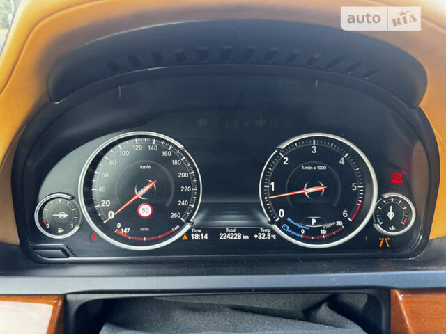 Черный БМВ 7 Серия, объемом двигателя 2.99 л и пробегом 225 тыс. км за 20000 $, фото 3 на Automoto.ua