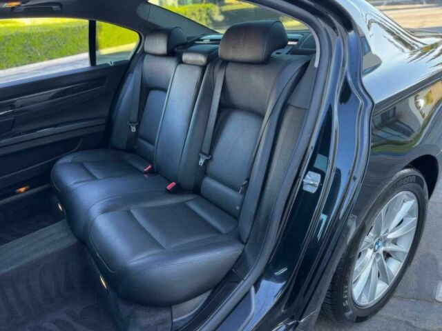 Черный БМВ 7 Серия, объемом двигателя 3 л и пробегом 83 тыс. км за 4300 $, фото 13 на Automoto.ua