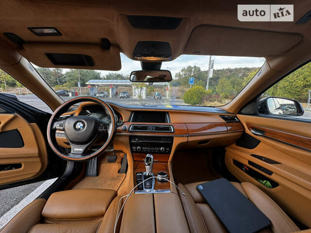 Черный БМВ 7 Серия, объемом двигателя 2.99 л и пробегом 225 тыс. км за 20000 $, фото 8 на Automoto.ua