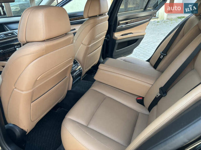 Черный БМВ 7 Серия, объемом двигателя 3 л и пробегом 196 тыс. км за 18600 $, фото 3 на Automoto.ua