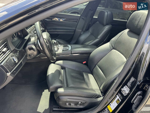 Черный БМВ 7 Серия, объемом двигателя 2.98 л и пробегом 281 тыс. км за 17777 $, фото 19 на Automoto.ua