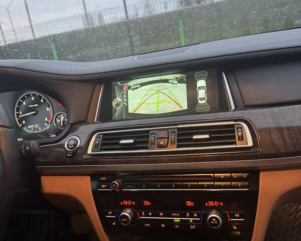 Черный БМВ 7 Серия, объемом двигателя 2.99 л и пробегом 270 тыс. км за 17999 $, фото 7 на Automoto.ua