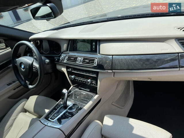 Чорний БМВ 7 Серія, об'ємом двигуна 4.4 л та пробігом 45 тис. км за 32500 $, фото 30 на Automoto.ua