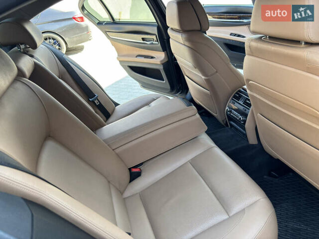 Черный БМВ 7 Серия, объемом двигателя 3 л и пробегом 196 тыс. км за 18600 $, фото 23 на Automoto.ua