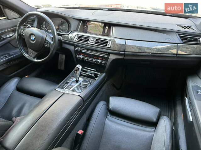 Черный БМВ 7 Серия, объемом двигателя 2.98 л и пробегом 250 тыс. км за 16800 $, фото 18 на Automoto.ua