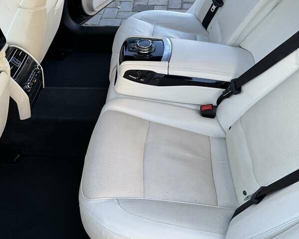 Черный БМВ 7 Серия, объемом двигателя 3 л и пробегом 224 тыс. км за 25500 $, фото 66 на Automoto.ua