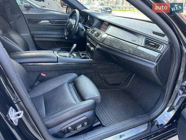 Черный БМВ 7 Серия, объемом двигателя 2.98 л и пробегом 245 тыс. км за 14000 $, фото 9 на Automoto.ua