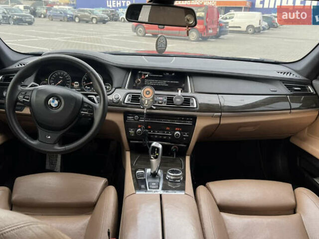 Черный БМВ 7 Серия, объемом двигателя 3 л и пробегом 240 тыс. км за 13500 $, фото 10 на Automoto.ua