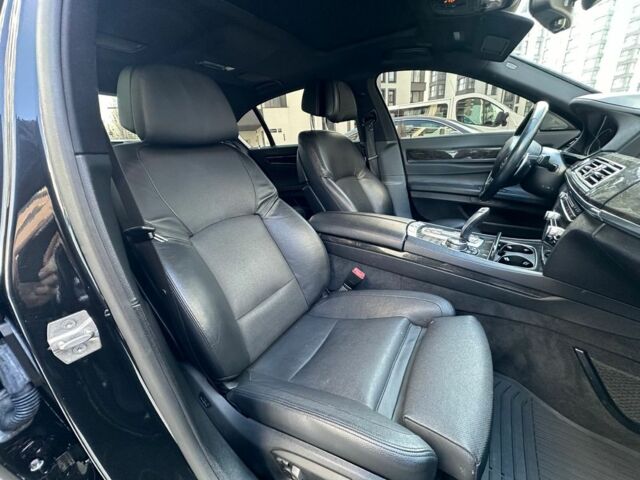 Черный БМВ 7 Серия, объемом двигателя 3 л и пробегом 250 тыс. км за 14000 $, фото 16 на Automoto.ua