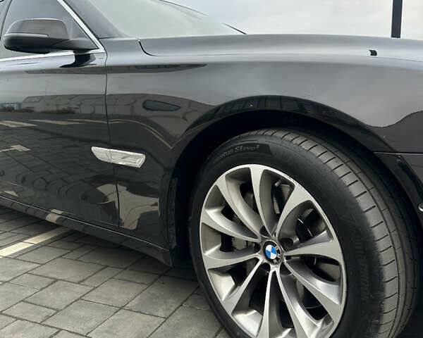 Черный БМВ 7 Серия, объемом двигателя 2.99 л и пробегом 275 тыс. км за 23500 $, фото 3 на Automoto.ua