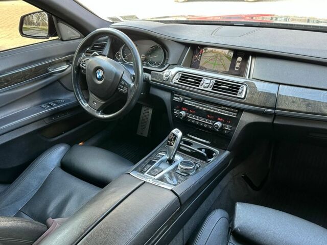 Черный БМВ 7 Серия, объемом двигателя 3 л и пробегом 250 тыс. км за 14000 $, фото 19 на Automoto.ua