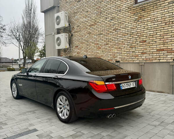 Черный БМВ 7 Серия, объемом двигателя 2.99 л и пробегом 242 тыс. км за 22000 $, фото 5 на Automoto.ua