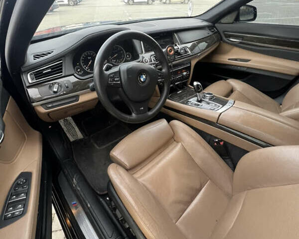 Черный БМВ 7 Серия, объемом двигателя 3 л и пробегом 240 тыс. км за 13500 $, фото 15 на Automoto.ua