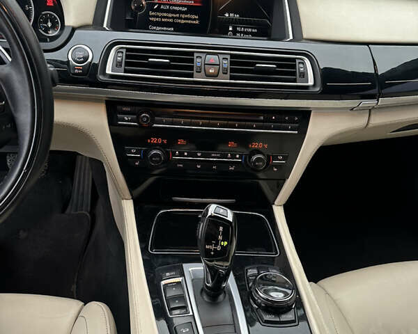 Черный БМВ 7 Серия, объемом двигателя 2.99 л и пробегом 275 тыс. км за 23500 $, фото 14 на Automoto.ua