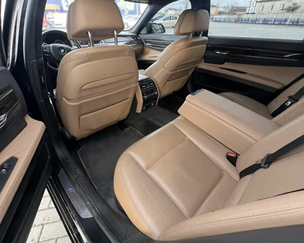 Черный БМВ 7 Серия, объемом двигателя 3 л и пробегом 240 тыс. км за 13500 $, фото 17 на Automoto.ua