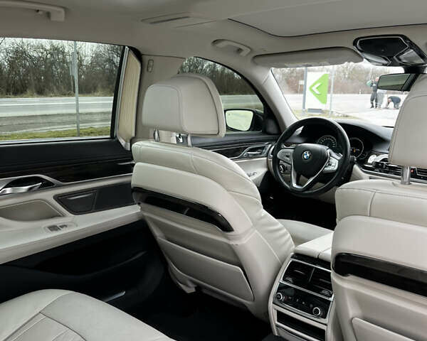Чорний БМВ 7 Серія, об'ємом двигуна 2.98 л та пробігом 270 тис. км за 28000 $, фото 11 на Automoto.ua