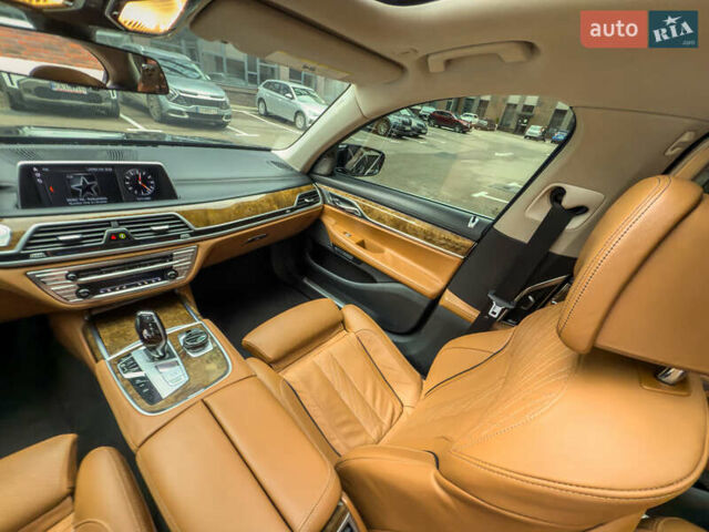 Черный БМВ 7 Серия, объемом двигателя 4.4 л и пробегом 185 тыс. км за 24700 $, фото 31 на Automoto.ua