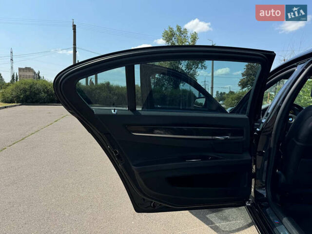 Черный БМВ 7 Серия, объемом двигателя 2.98 л и пробегом 143 тыс. км за 19000 $, фото 15 на Automoto.ua