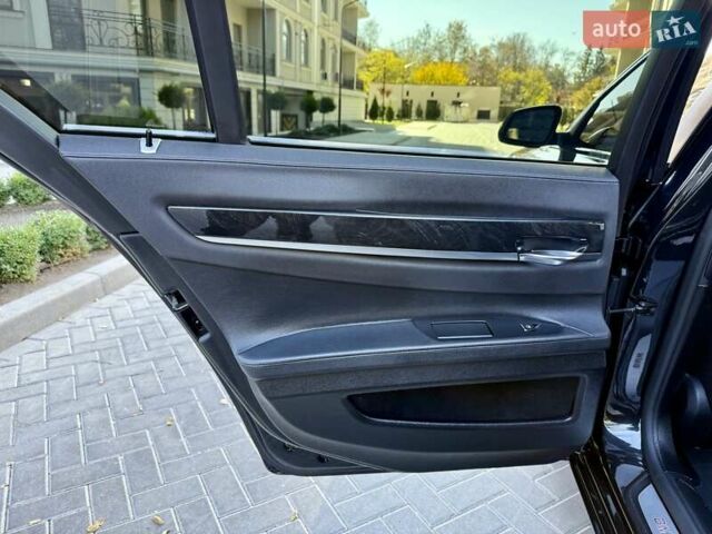 Черный БМВ 7 Серия, объемом двигателя 3 л и пробегом 230 тыс. км за 20900 $, фото 66 на Automoto.ua