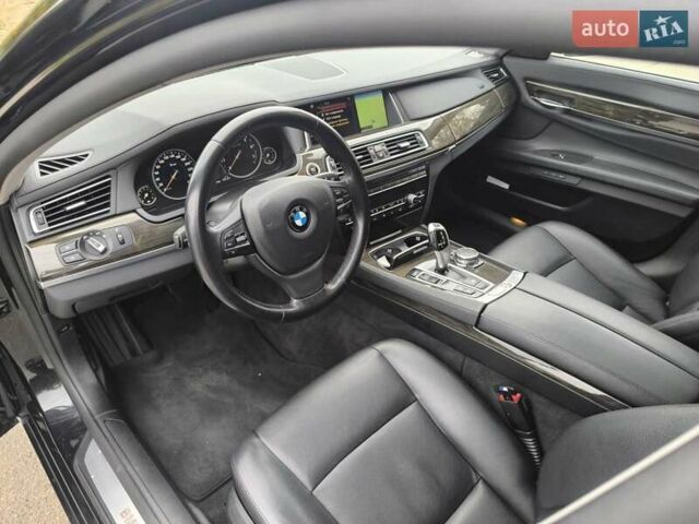 Черный БМВ 7 Серия, объемом двигателя 2.98 л и пробегом 130 тыс. км за 20900 $, фото 33 на Automoto.ua