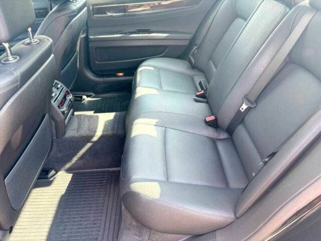 Чорний БМВ 7 Серія, об'ємом двигуна 3 л та пробігом 54 тис. км за 2900 $, фото 8 на Automoto.ua