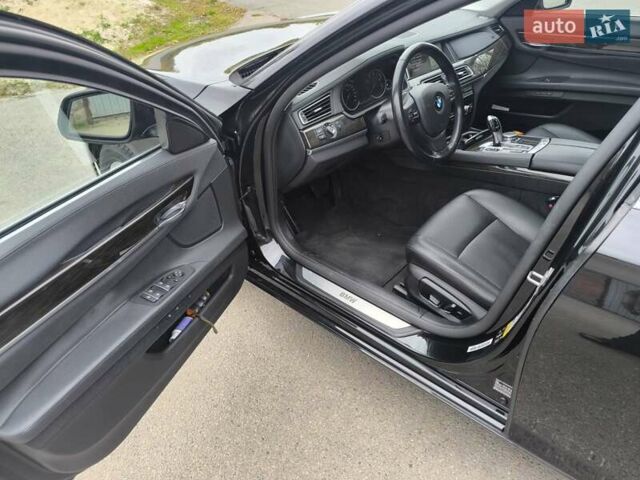 Черный БМВ 7 Серия, объемом двигателя 2.98 л и пробегом 130 тыс. км за 20900 $, фото 36 на Automoto.ua