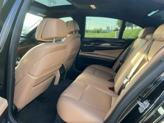 Черный БМВ 7 Серия, объемом двигателя 4.4 л и пробегом 80 тыс. км за 6150 $, фото 12 на Automoto.ua