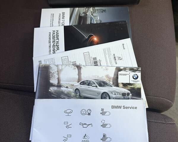 Черный БМВ 7 Серия, объемом двигателя 3 л и пробегом 230 тыс. км за 20900 $, фото 6 на Automoto.ua