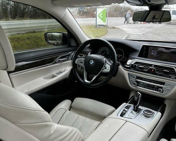 Чорний БМВ 7 Серія, об'ємом двигуна 2.98 л та пробігом 270 тис. км за 28000 $, фото 12 на Automoto.ua