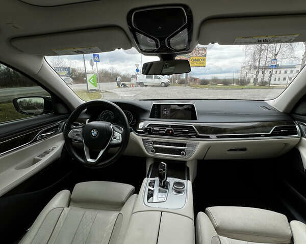 Чорний БМВ 7 Серія, об'ємом двигуна 2.98 л та пробігом 270 тис. км за 28000 $, фото 8 на Automoto.ua