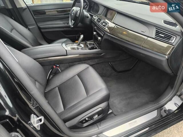 Черный БМВ 7 Серия, объемом двигателя 2.98 л и пробегом 130 тыс. км за 20900 $, фото 35 на Automoto.ua