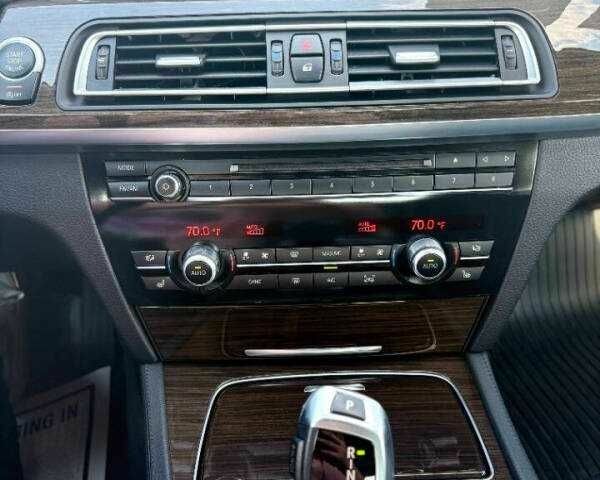 Чорний БМВ 7 Серія, об'ємом двигуна 3 л та пробігом 54 тис. км за 2900 $, фото 6 на Automoto.ua