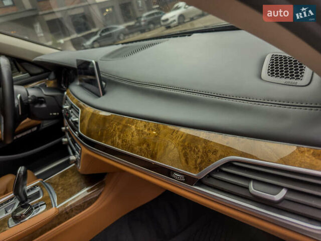 Черный БМВ 7 Серия, объемом двигателя 4.4 л и пробегом 185 тыс. км за 24700 $, фото 36 на Automoto.ua